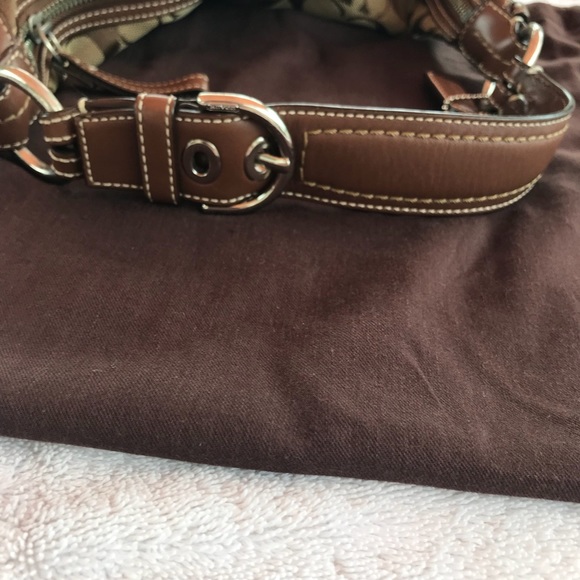 SOLD Coach signature small brown shoulder bag - Picture 4 of 6